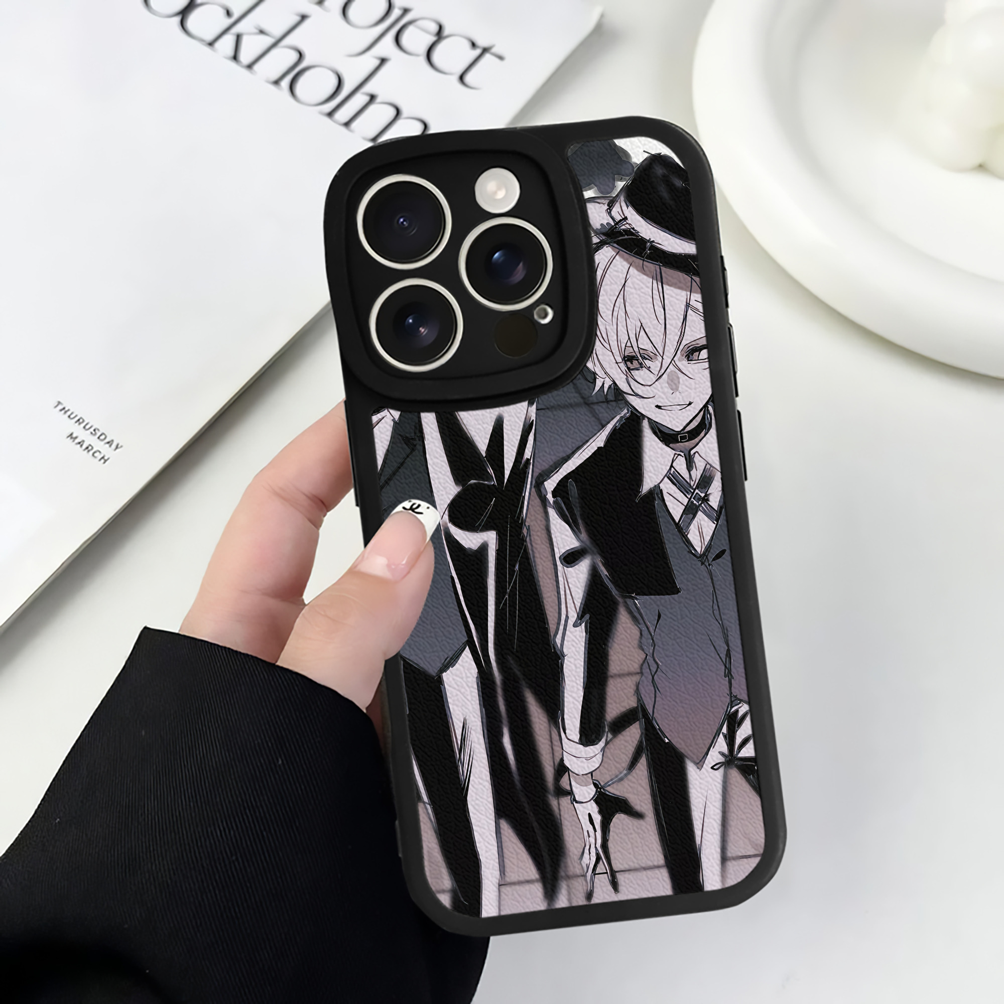 （画像用） 文豪ストレイドッグス Bungo Stray Dogs 【iPhone 16シリーズ対応】シリコンスマホケース（レザー調） 材質：シリコン